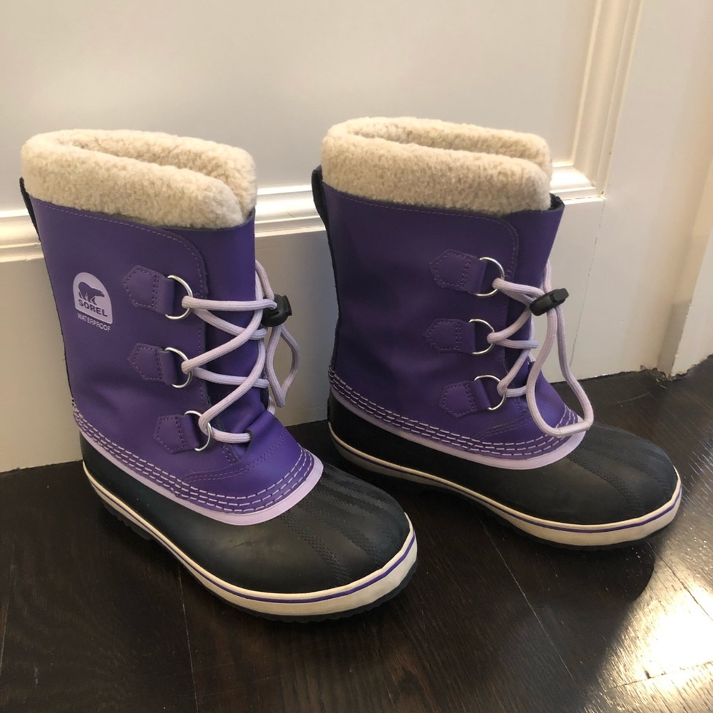 Kids Sorel purple snow boots 3